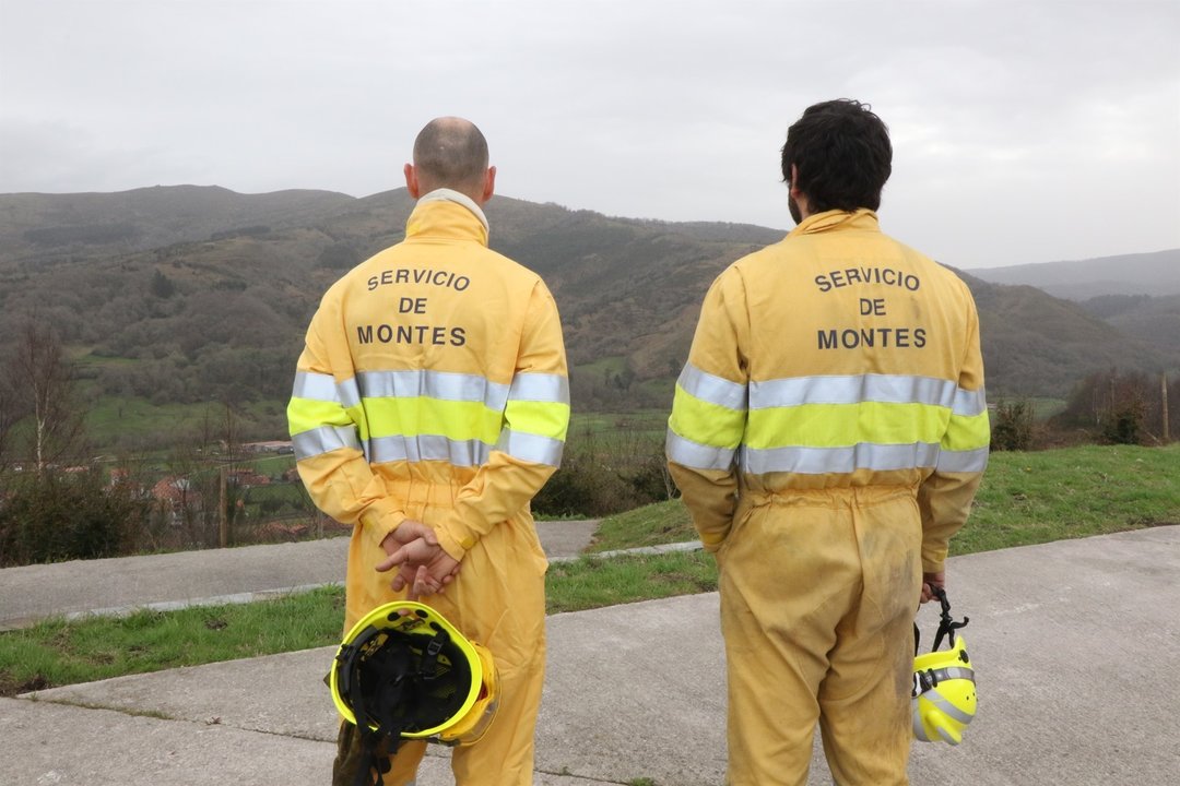 Archivo - Cantabria mantiene siete incendios forestales activos